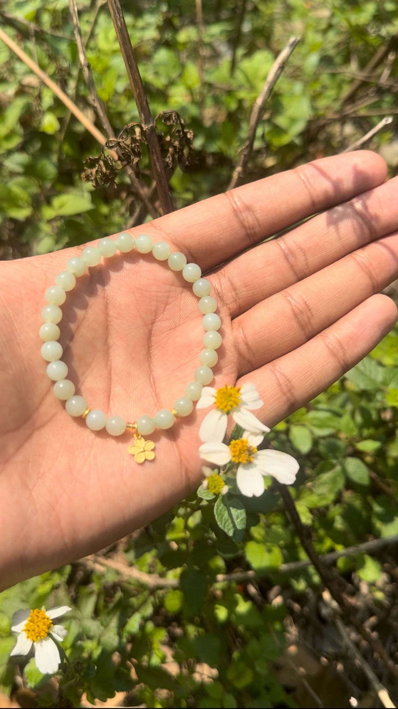 Floral Dainty Nephrite Jade Bead Bracelet